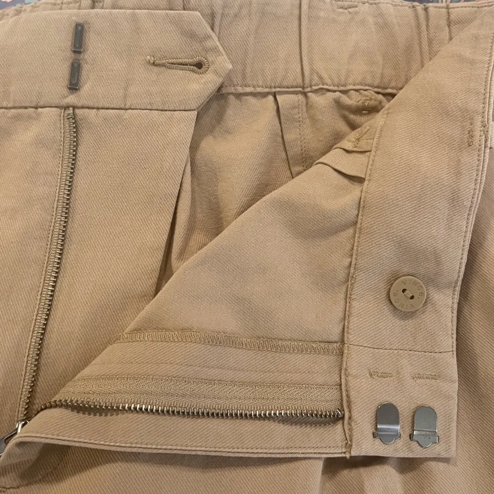 •VINCE• Washed‎ High Waisted Cotton Twill Shorts in Cocoon Khaki Beige Size 16